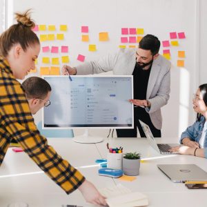 Workwear Today: Market Trends in Uniform Store